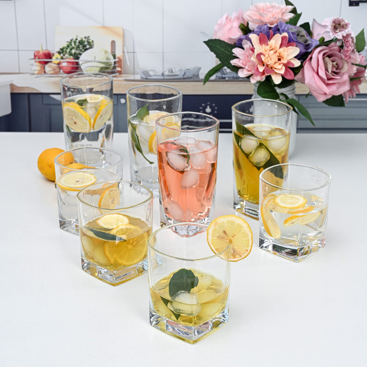 Le'raze all-purpose-glass set suits cocktails, beer, wine, water, and more.
