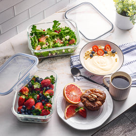 Le'raze freezer-safe glass keeps prepped meals ready to grab.