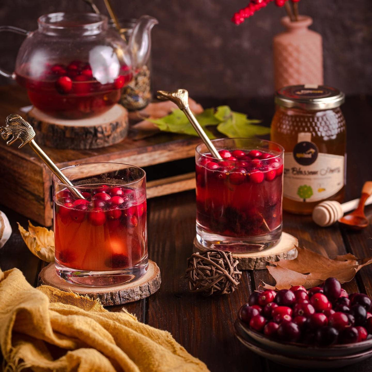 Le'raze gift-ready drinkware ideal for holidays and anniversaries.