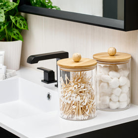 Le'raze marker and labels for easy ingredient identification and organization.