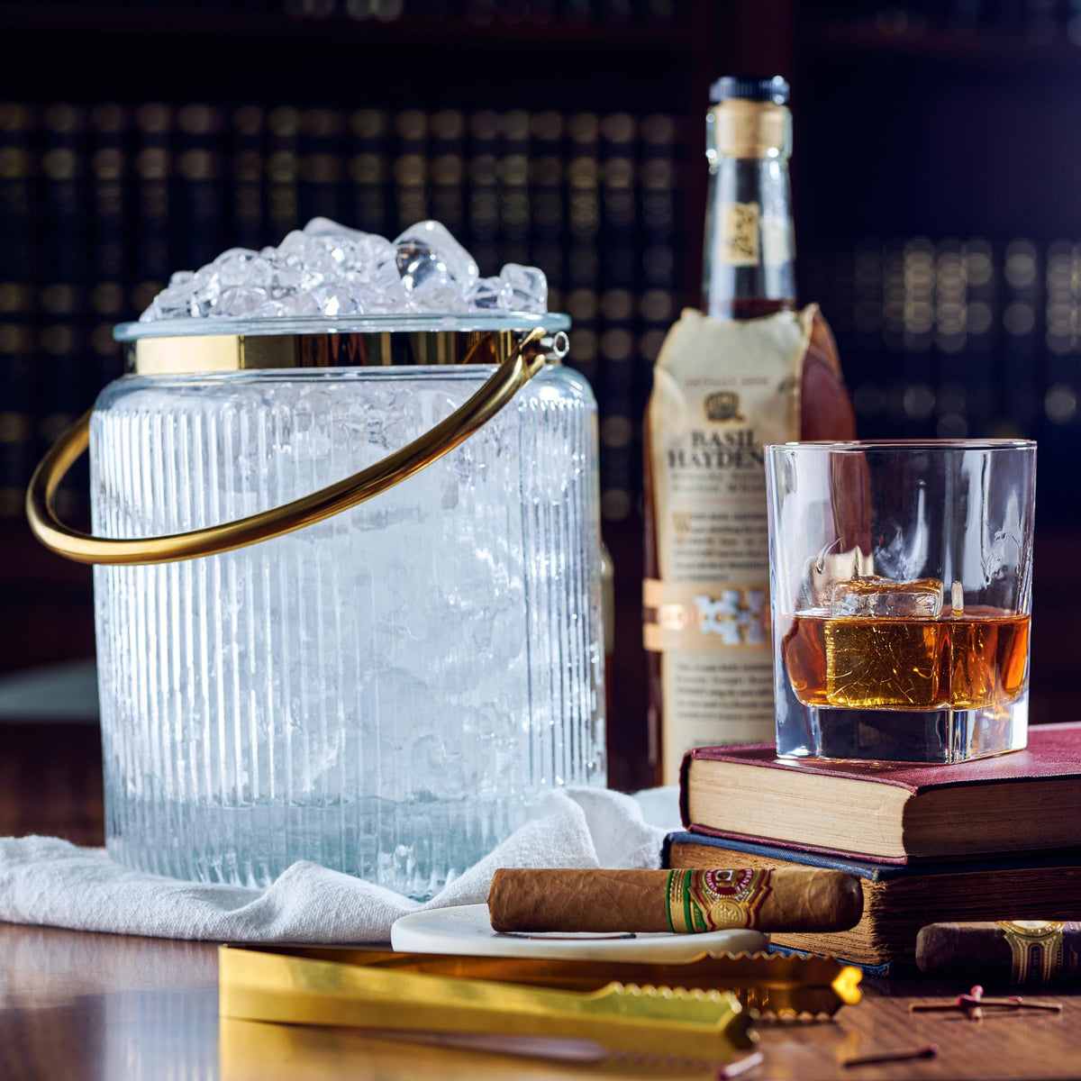 Le'raze ribbed-glass design elevates a stylish home bar.
