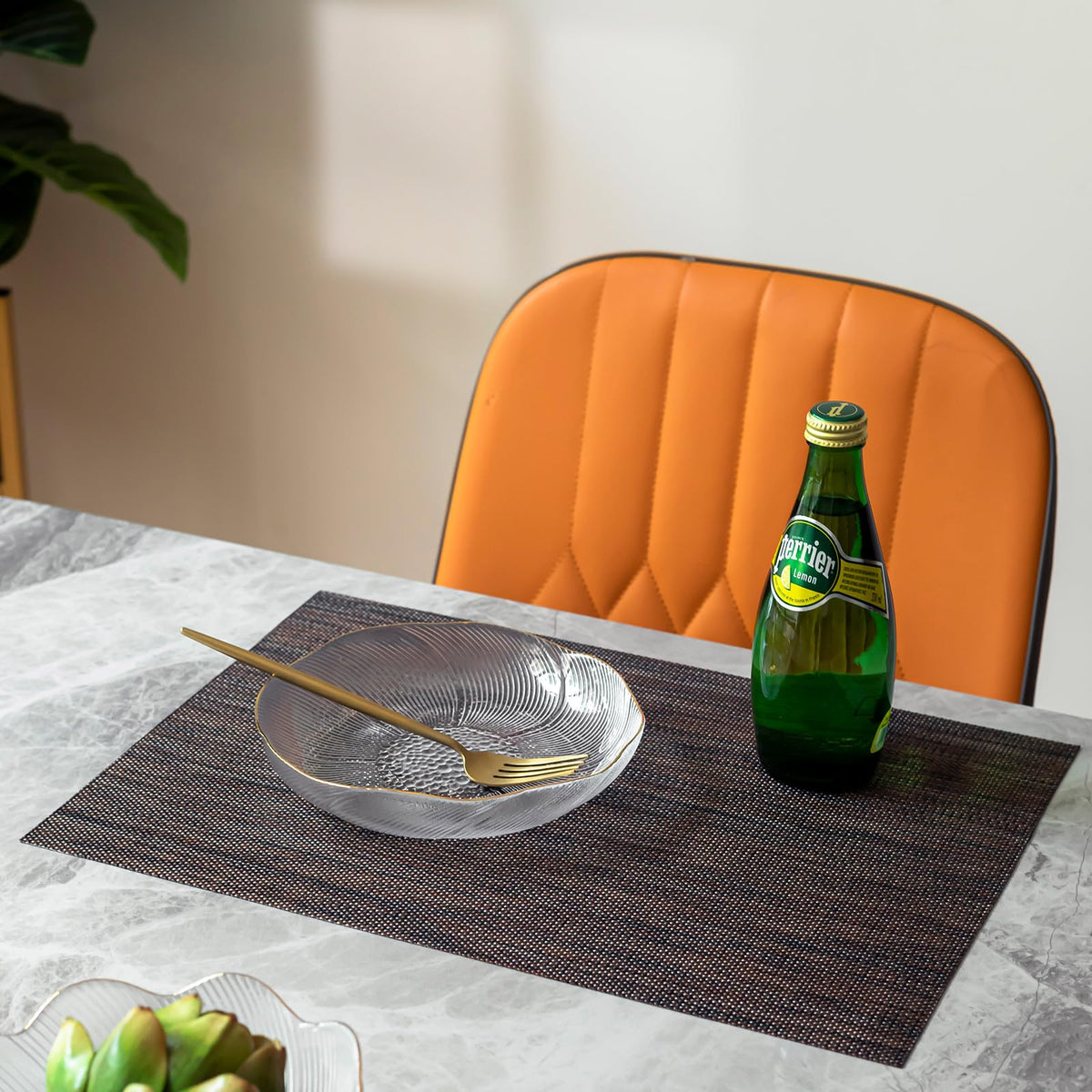 LEXMORE placemats pack4-set provides complete table setting value.