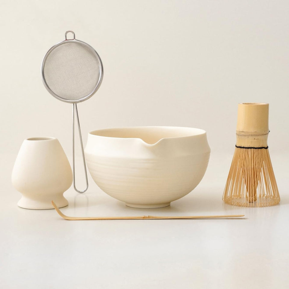 LezayXtra matcha-set whisk creates airy foam for a silky cup