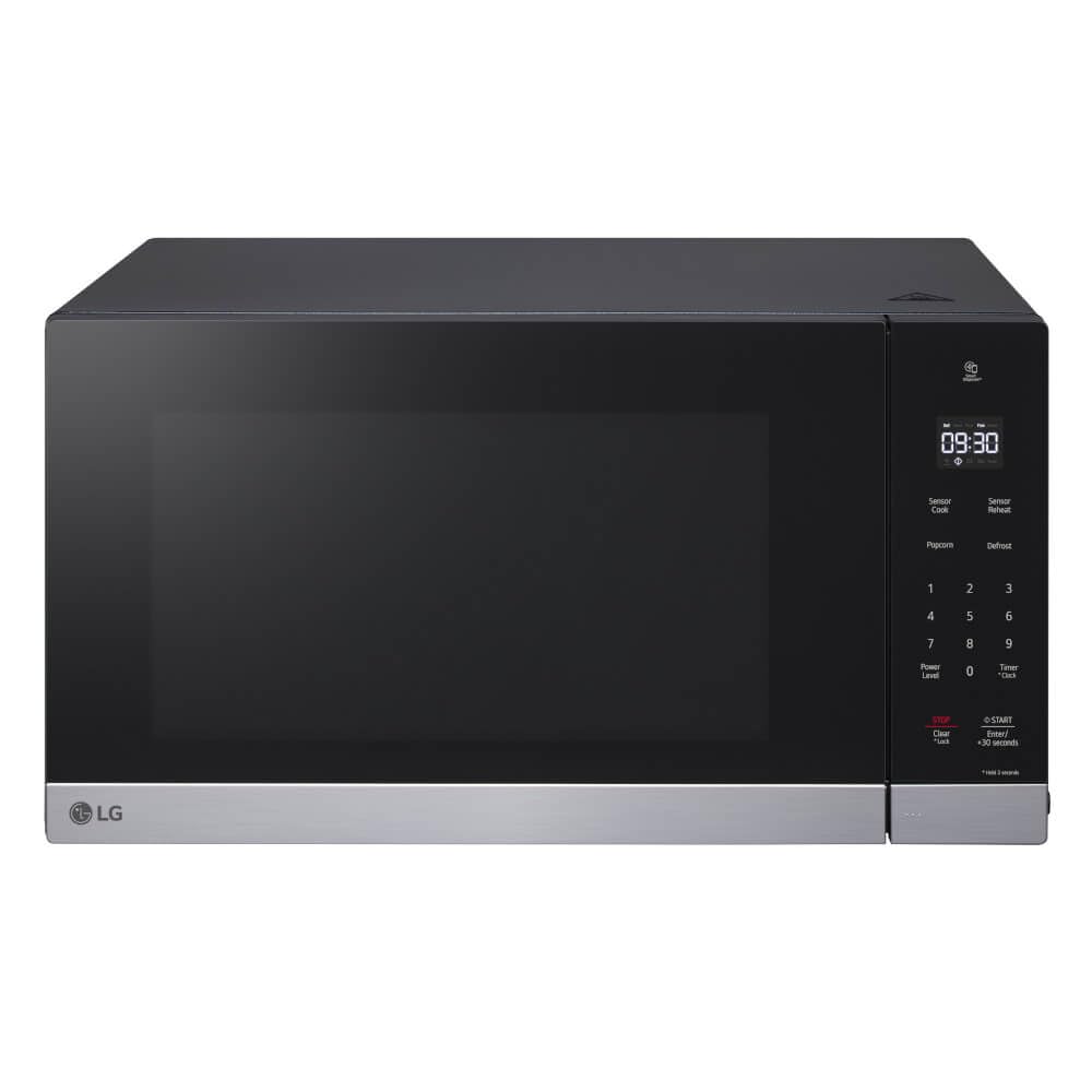 LG NeoChef divided-door design exterior adds sophisticated style to kitchens.