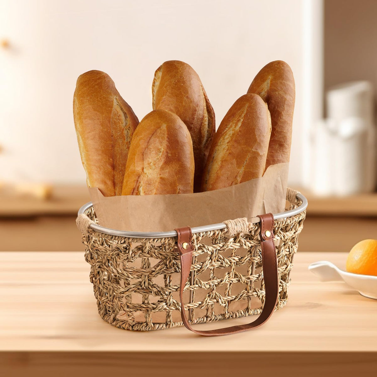 LGENHOOM garden basket for easy outdoor picking and transport.