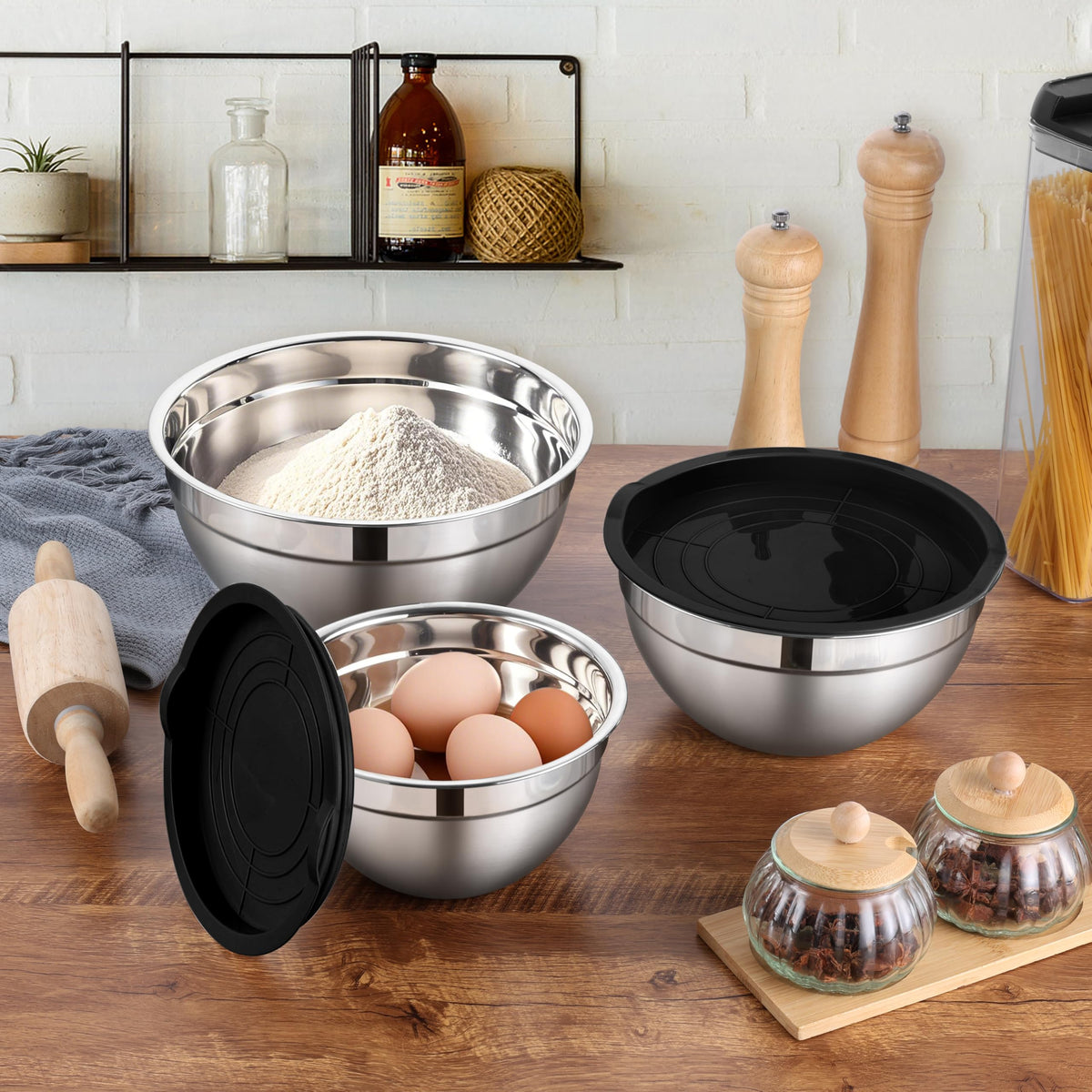 LIANYU stainless steel bowls withstand camping and BBQ use.