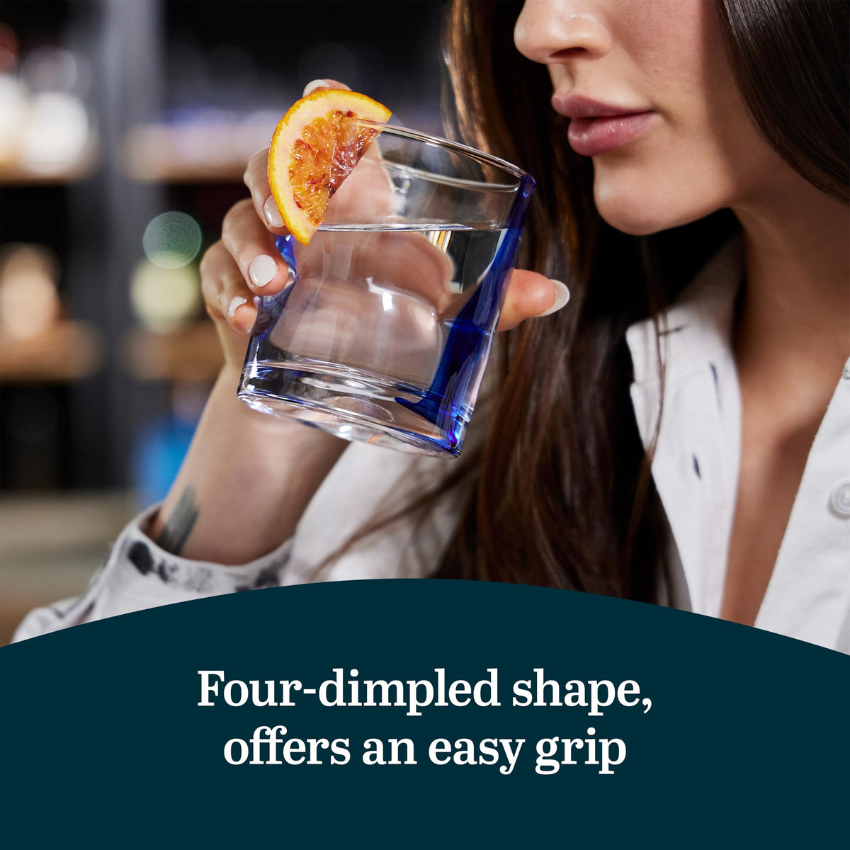 Set of eight glasses for dinners and parties with compact storage