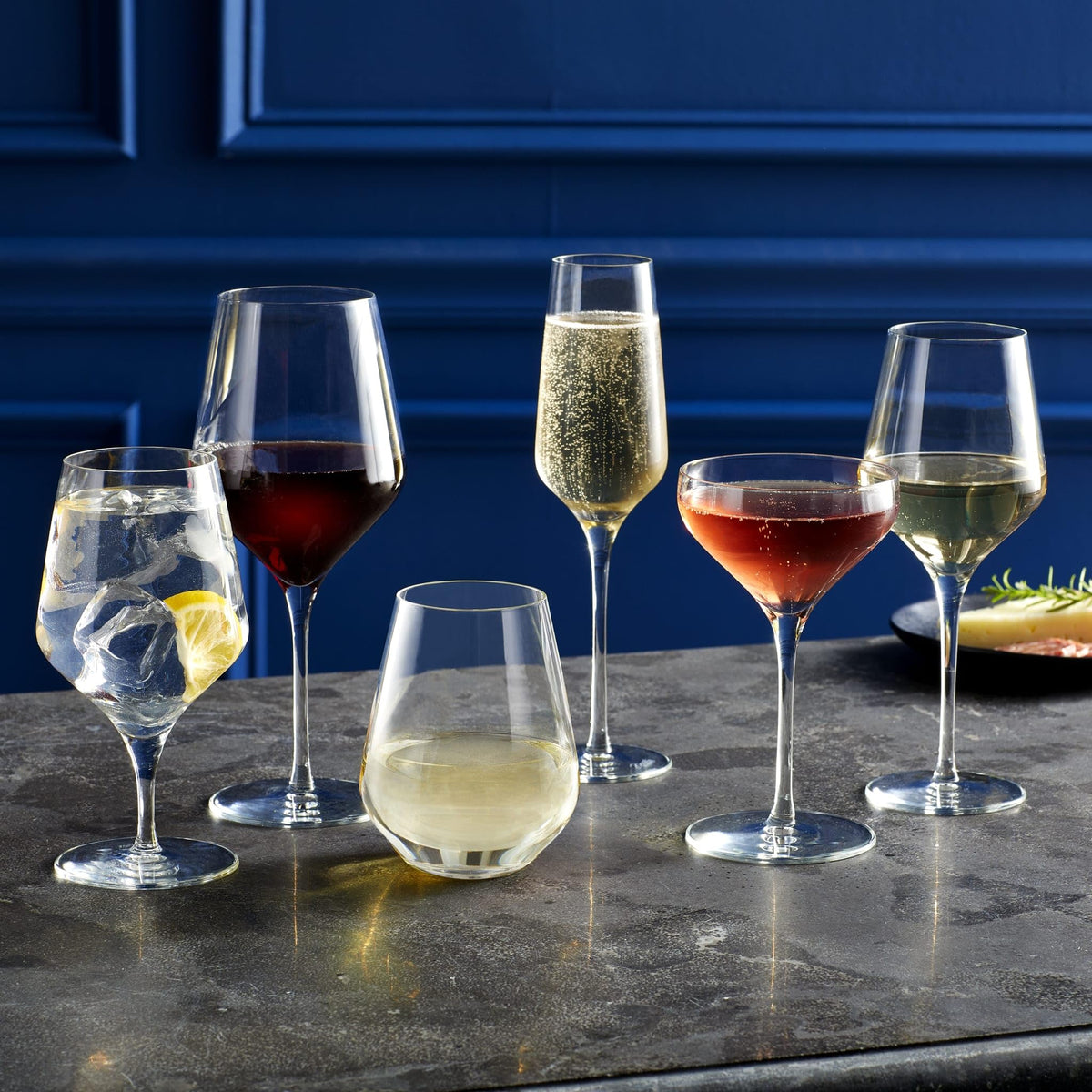 Libbey Signature Greenwich 18oz stemless glass ideal for red and white wines.