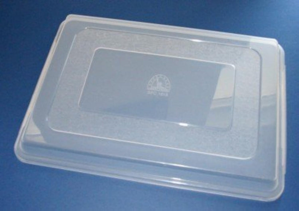 Libertyware half-size jelly roll sheet cover on 18x13 pan, transparent lid for easy transport.