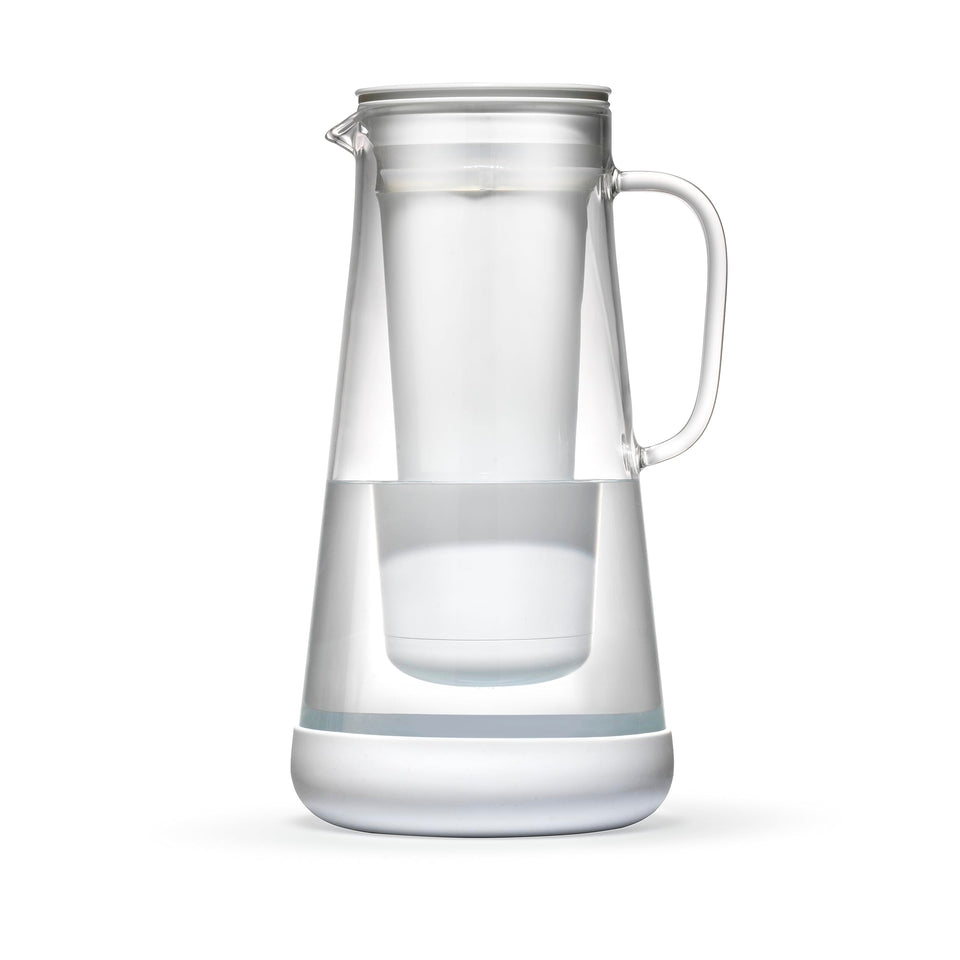 LifeStraw Home pitcher-side-view highlights premium borosilicate glass for clear water.
