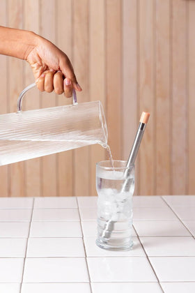 LifeStraw Sip filter lifetime up to 1000 liters for long use.