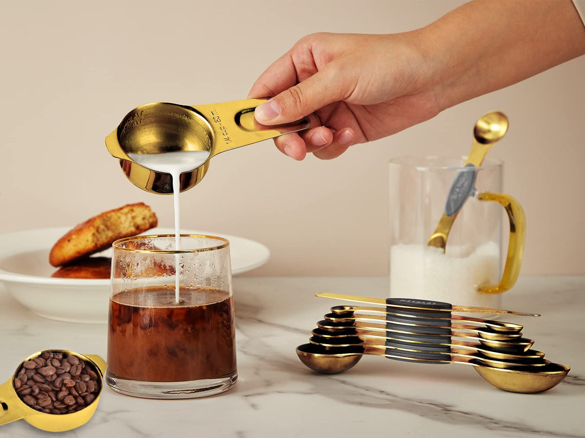 LIFETOWE dishwasher-safe stainless steel construction shown for safe cleaning and longevity.