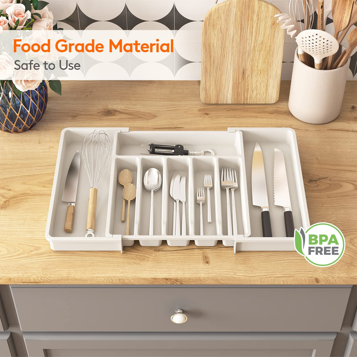 Lifewit groove design provides easy access to cutlery.