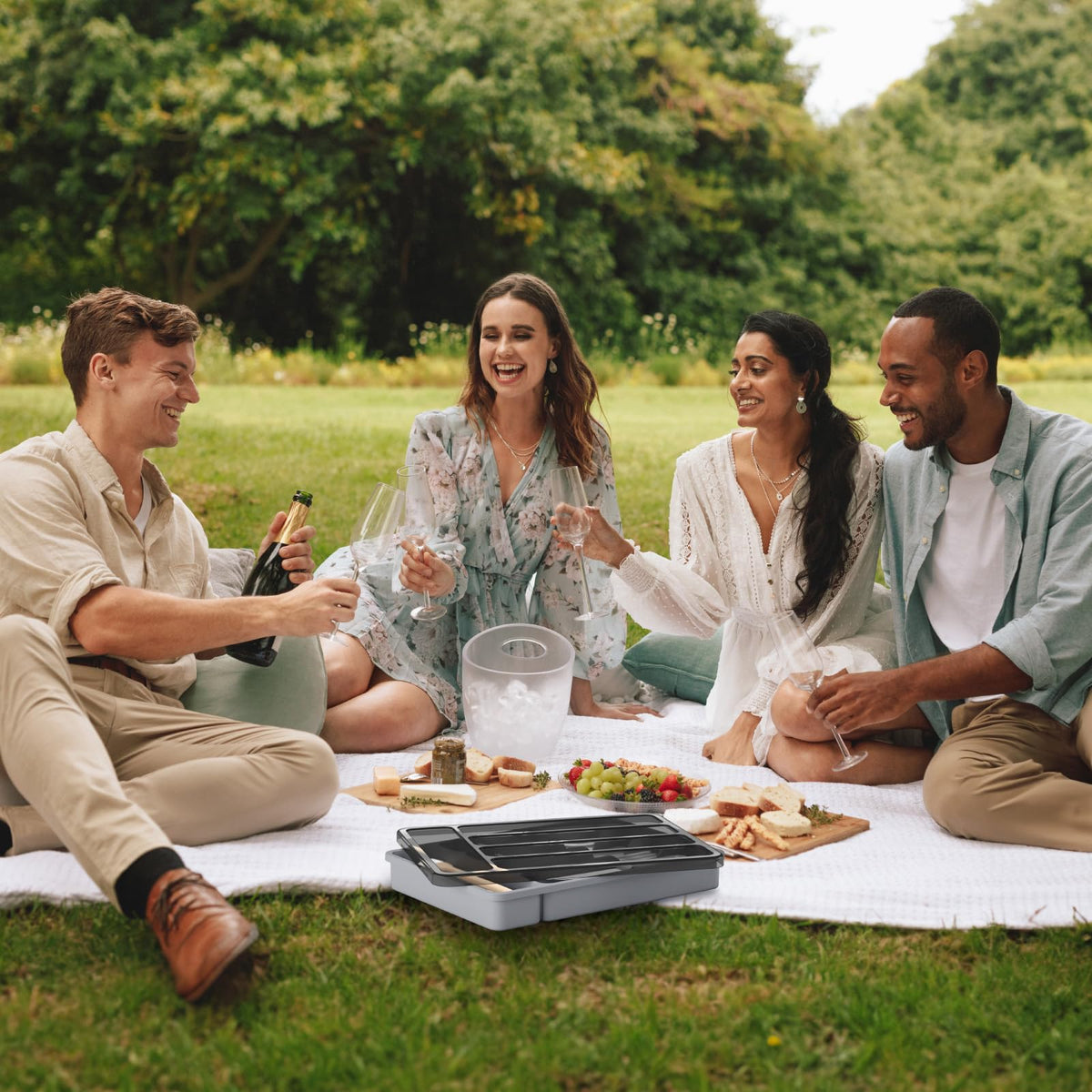 Lifewit BPA-free, durable PP material for daily use.