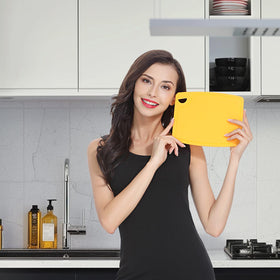 Liflicon dishwasher-safe board with sturdy handle for easy transfer.