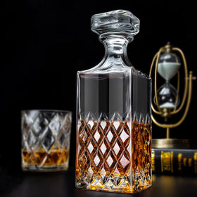 Gift box included makes this decanter a ready-to-give present.