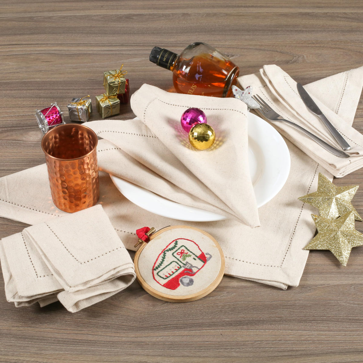 Lightnpro flax linen napkins feel soft and highly absorbent at meals.