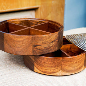 Lilacooqinn wooden snack box on table during gathering ready for guests