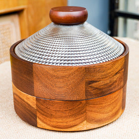 Lilacooqinn wooden snack box close-up of wooden knob for easy opening