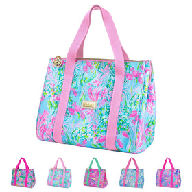 Lilly Pulitzer lunch bag exterior with bold print for stylish on-the-go meals.