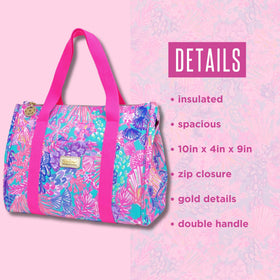 Lilly Pulitzer lunch bag full zip closure prevents spills and secures contents.