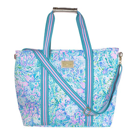Lilly Pulitzer cooler bag front view with Soleil It On Me print keeps drinks cool on picnics.