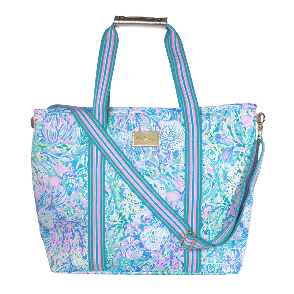 Lilly Pulitzer cooler bag front view with Soleil It On Me print keeps drinks cool on picnics.