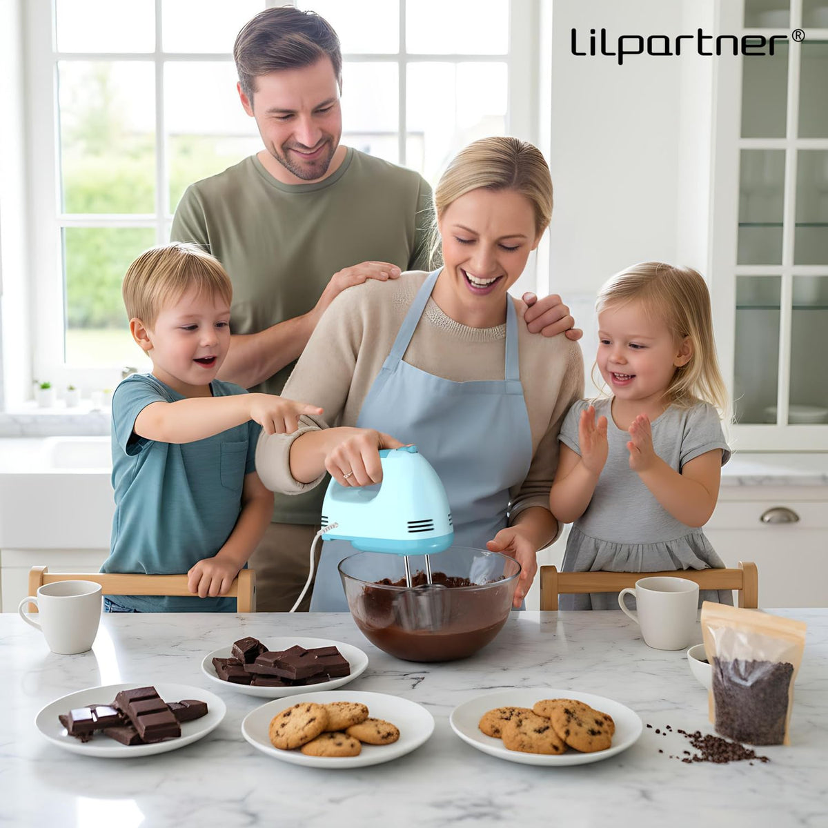 LILPARTNER Corded operation ensures reliable power during mixing.