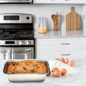 Lindy's stainless-steel loaf pan mirror-finish adds shine and durability to any kitchen.