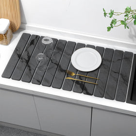 Linidcoud multi-use mat supports bath, plants, and pet bowls