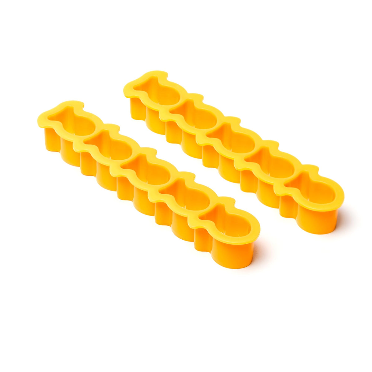 Closeup of Littledeerco goldfish cookie cutter showing smooth edges for clean cuts.