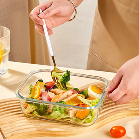 Liuruiyu BPA-free glass safe for reheating in the microwave.