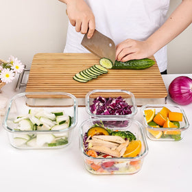 Liuruiyu stackable clear design helps maximize fridge space.