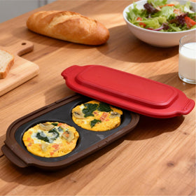 Lkicwah lid doubles as a plate for mess-free serving