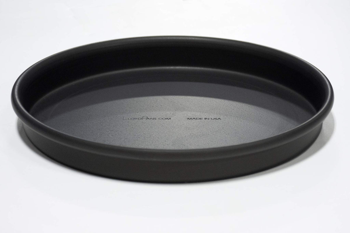 Lloyd Pans PSTK release coating provides easy release and quick cleanup after baking.