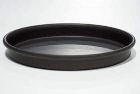 Lloyd Pans rolled rim for strong grip during loading and removal.