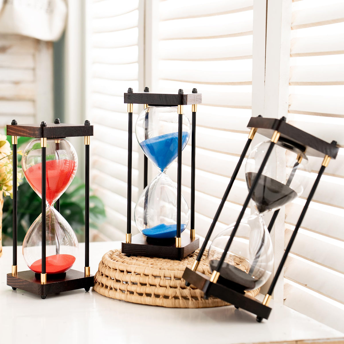 Lmzxmcy wooden-frame detail emphasizing durable vintage design for decor.