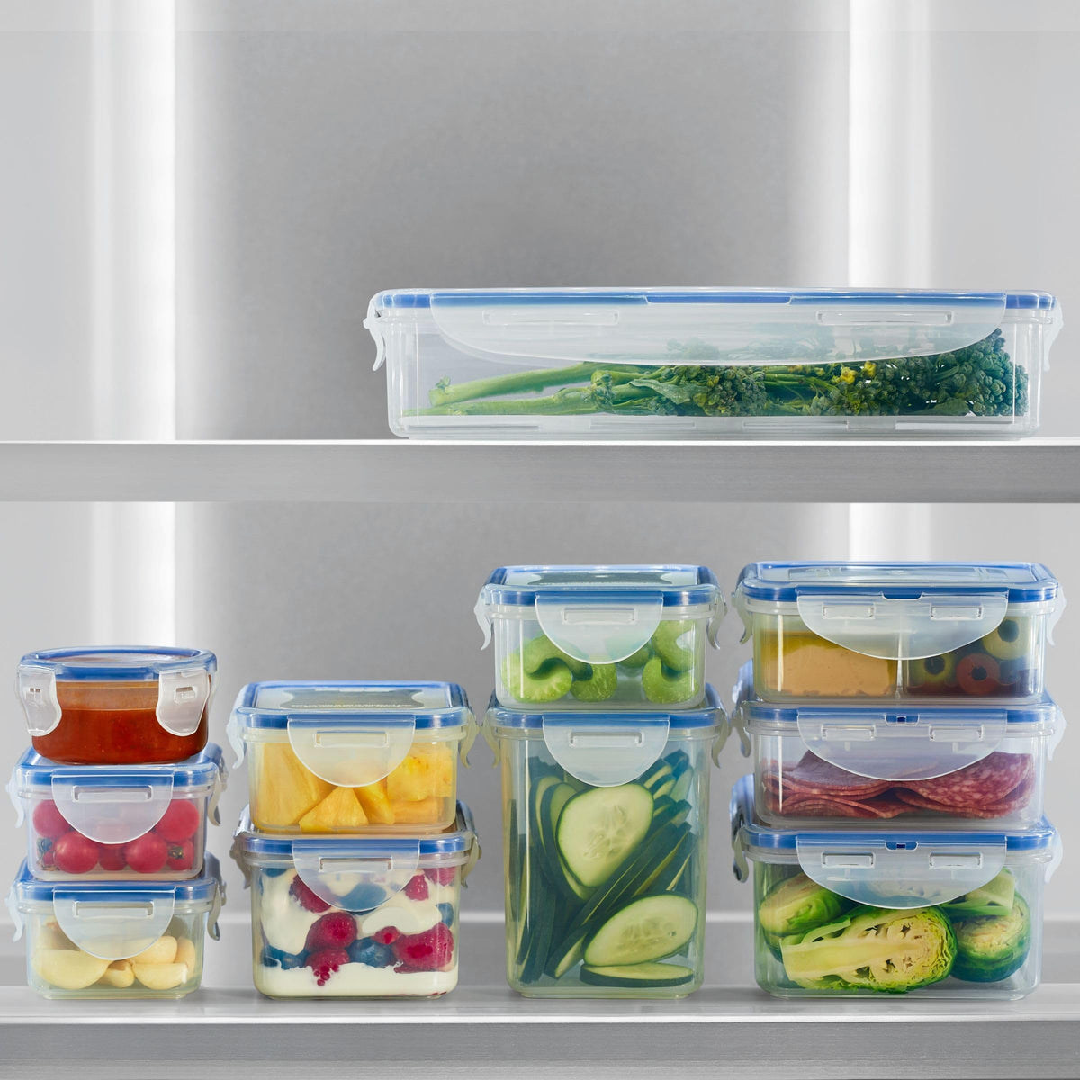 LocknLock silicone seal demonstrates 100% airtight freshness.