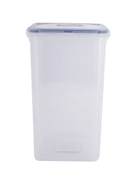 Lock & Lock airtight seal preserves freshness and prevents leaks in the pantry.