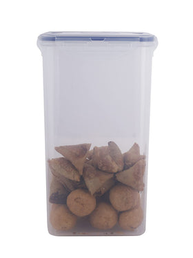 Lock & Lock container is microwave-safe and dishwasher-safe for quick cleanup.