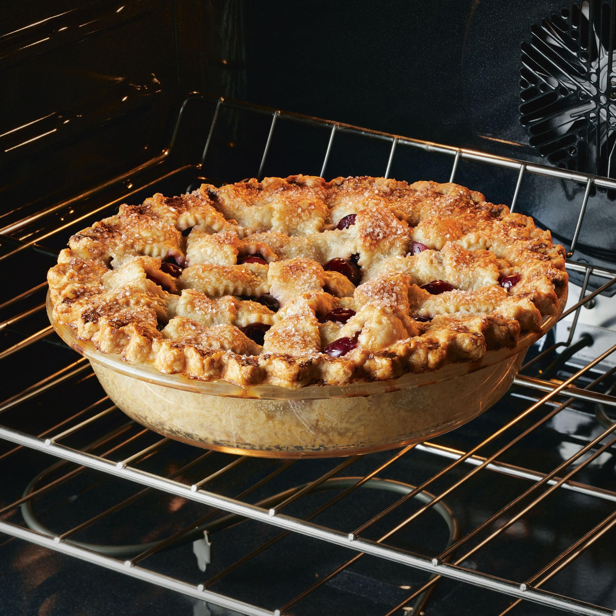 Pie dish safe for microwave reheating and quick meals