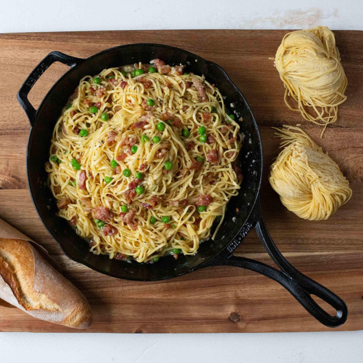 Lodge Blacklock 10.25-inch skillet lightweight design reduces strain while cooking
