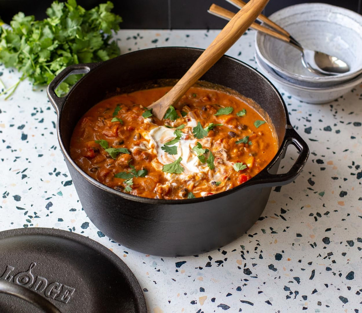 Lodge cast iron set with easy-grip handles for safe transfer