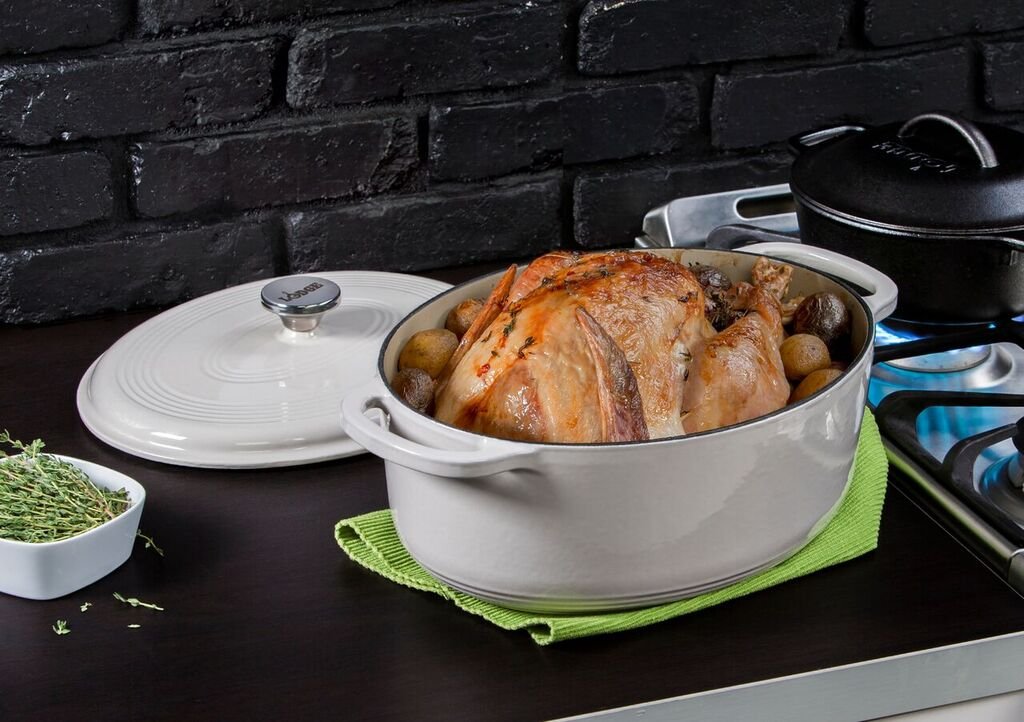 Oven and stovetop versatile, perfect for searing, simmering, and braising.