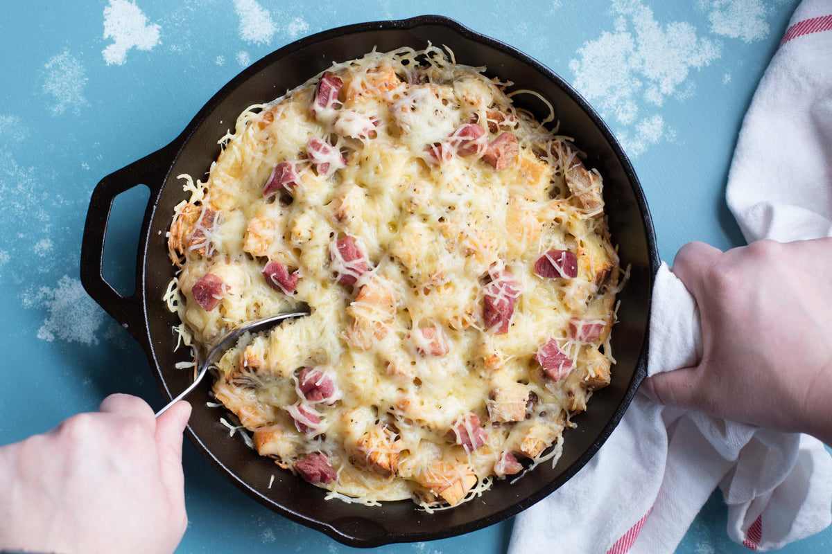 Lodge Seasoned Cast Iron Skillet showcasing even heat for consistent searing