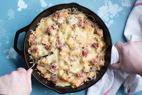 Lodge Seasoned Cast Iron Skillet showcasing even heat for consistent searing