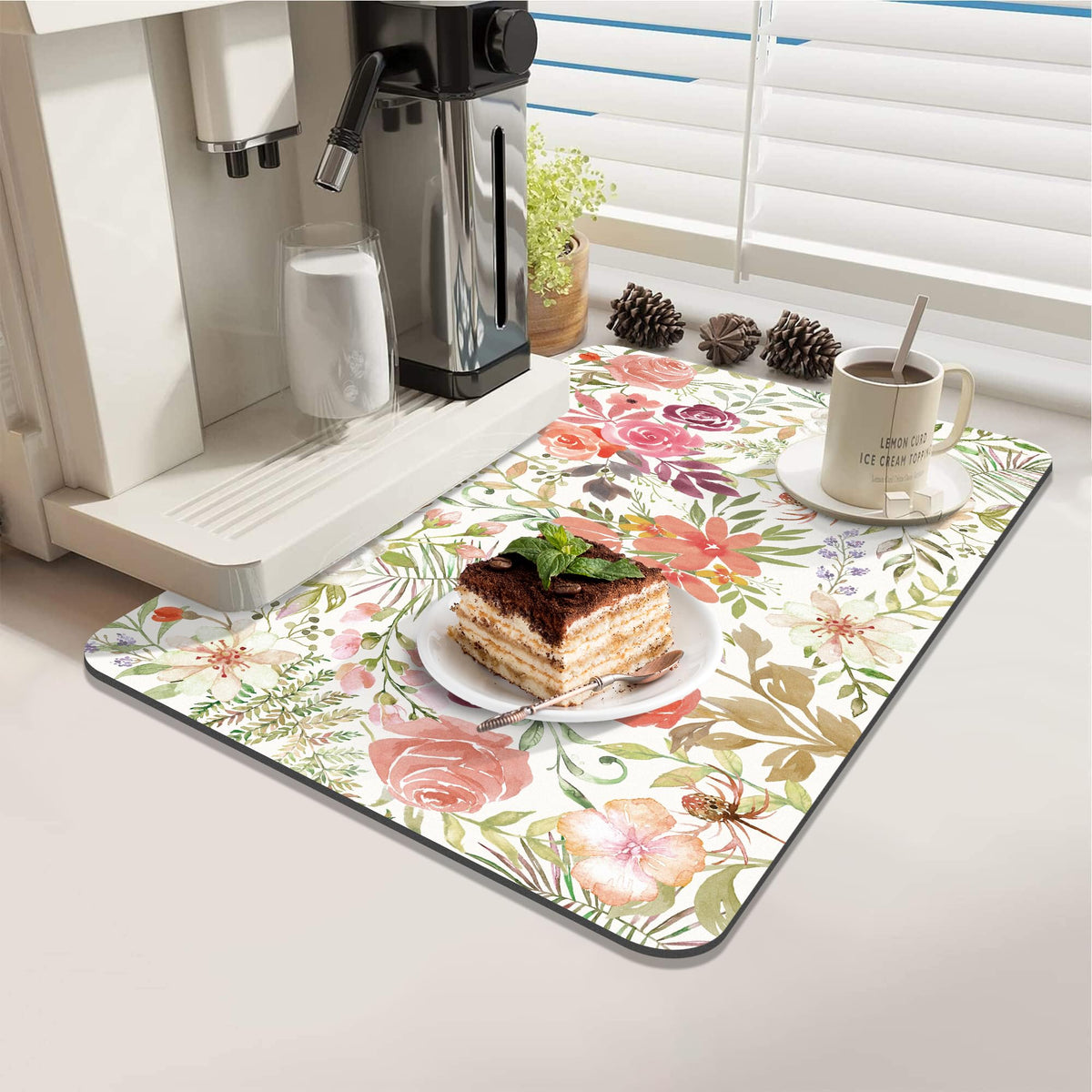 LOKHOM mat rolls up for compact storage in small kitchens.