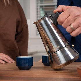 The London Sip moka pot side view highlights a sleek, induction-friendly design