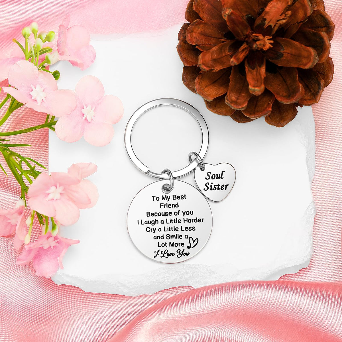 Looca Bestie pearl bracelet, elegant daily wear accessory