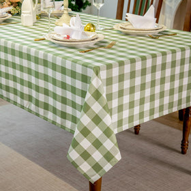 LOSIVISHE fade-resistant polyester tablecloth preserves color after use.